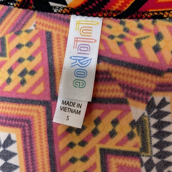 NWT LuLaRoe Classic T size Small - Picture 4 of 8